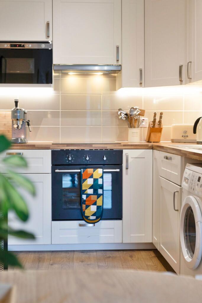Apartment in Edinburgh, Hillside, Leith - More