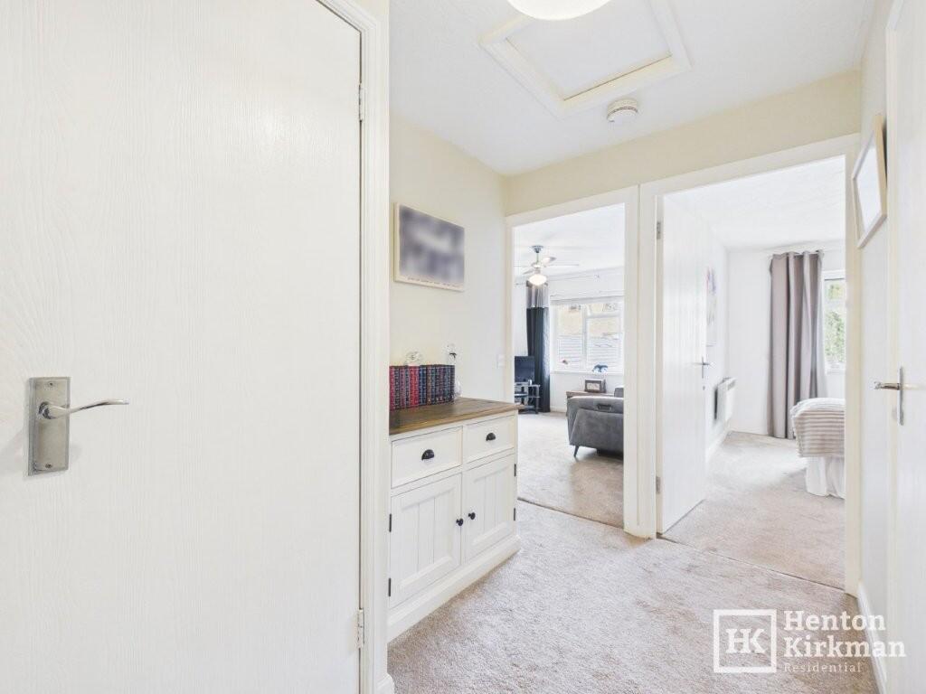 Apartment in Basildon, South Green, Great Burstead and South Green - View 2