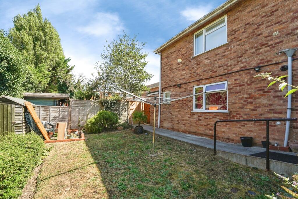 Main image of property: Fountain Court, Waterside, EVESHAM, Worcestershire, WR11
