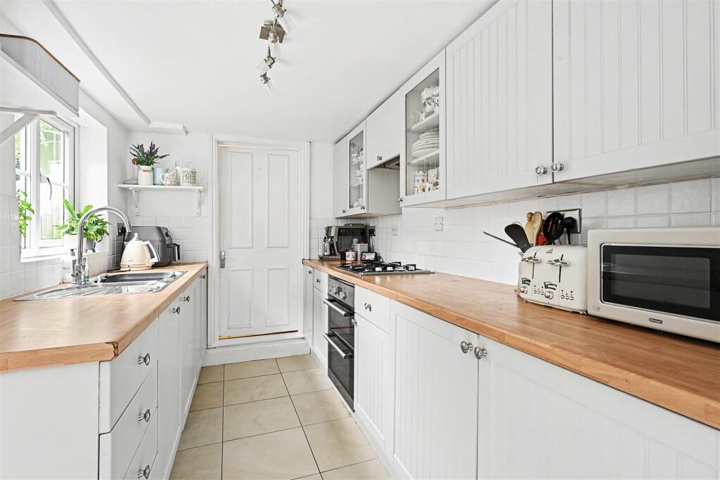 House in Dacorum, Markyate - View 3