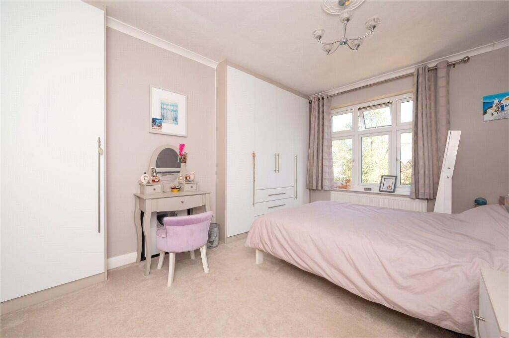 House in St Albans, St Julians - More