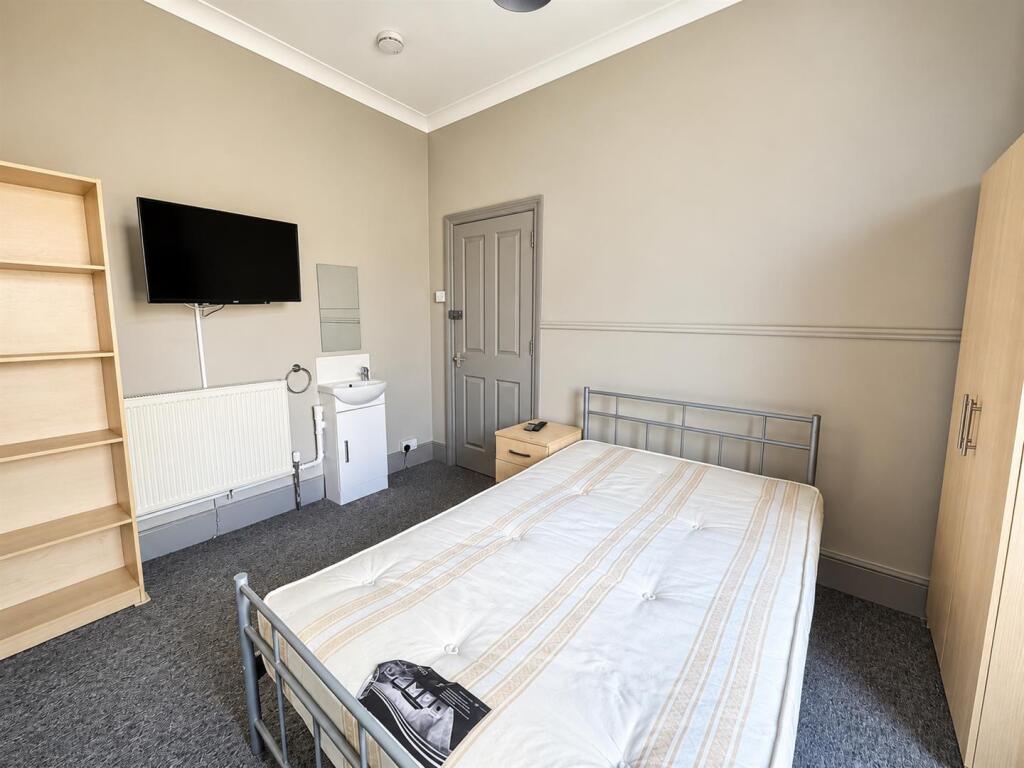 4 bedroom house for rent