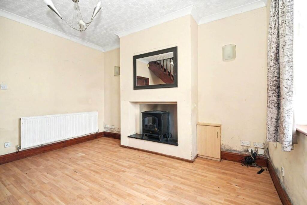 House in Rochdale, Greater Manchester - View 4