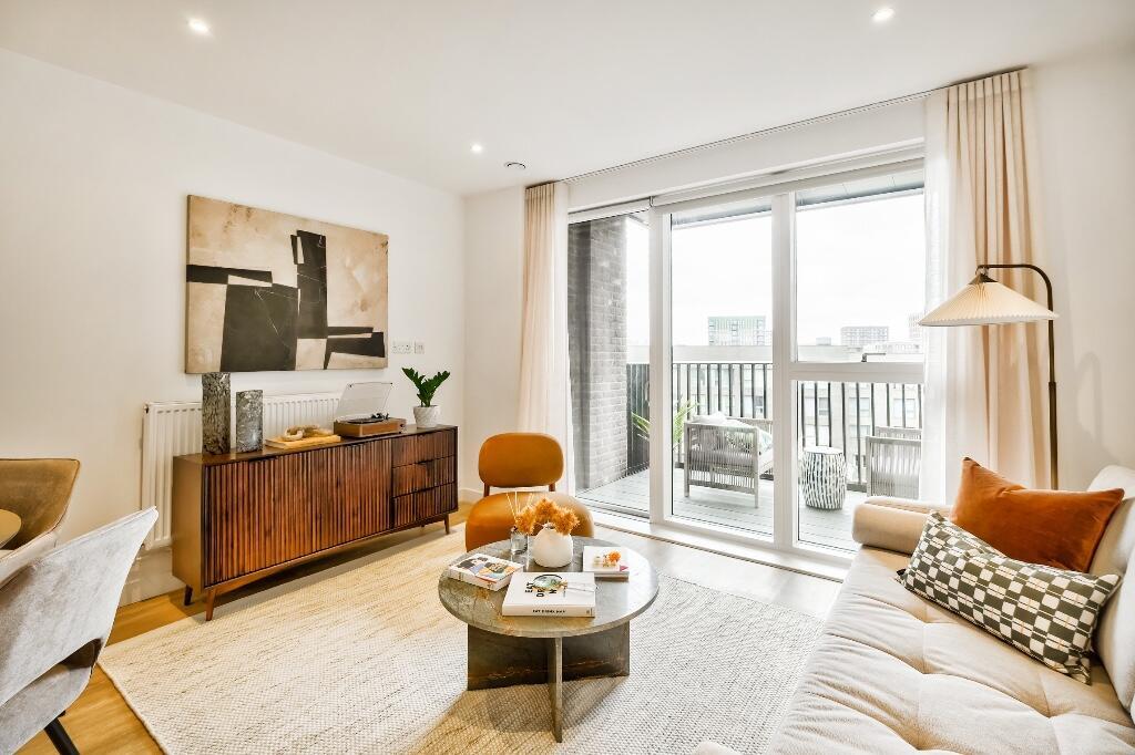 8-9 Upper Dock Walk, , London, 
E16 2GU photo 4