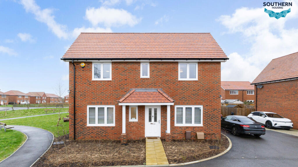 Main image of property: Chichester, Woodgate, PO20 3BU