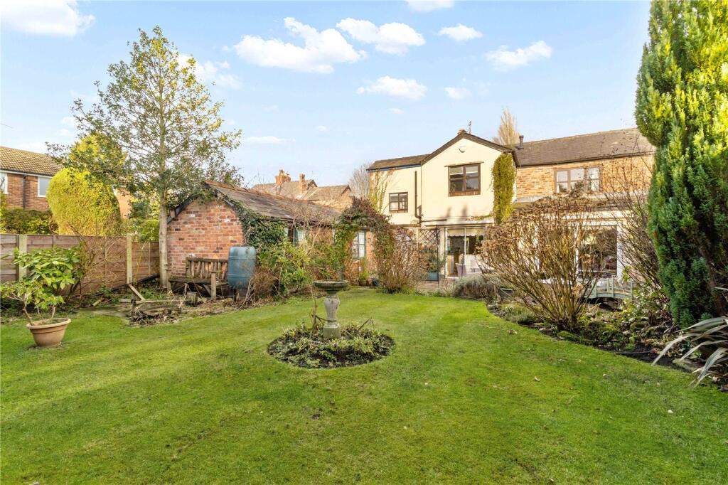 Moss Lane, Timperley, Altrincham, Greater Manchester, WA15 photo 2