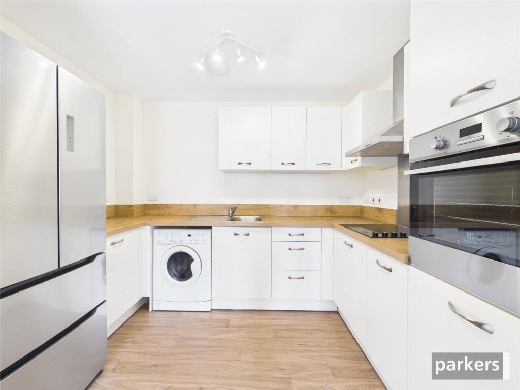 Apartment in Woodley, Wokingham - View 2