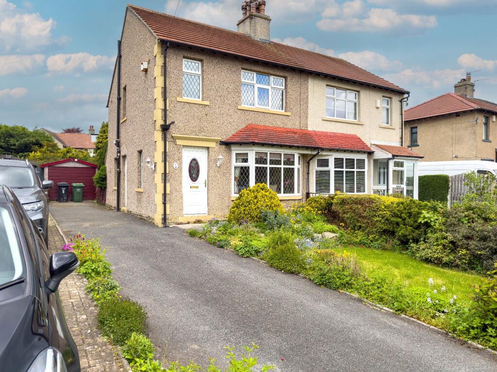 Main image of property: Cliffe Avenue, Lightcliffe, HX3 8TN