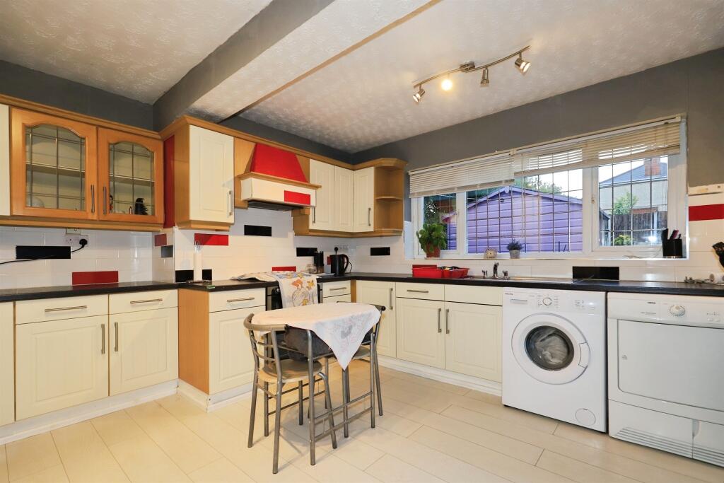 House in Wolverhampton, West Midlands - View 5