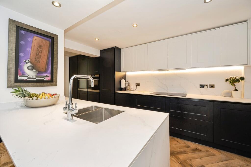 Lonsdale Place, Whitehaven, Cumbria, CA28 photo 3