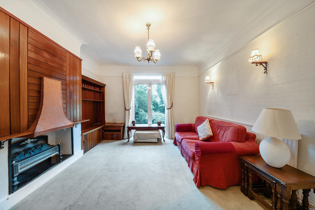 House in London - View 2