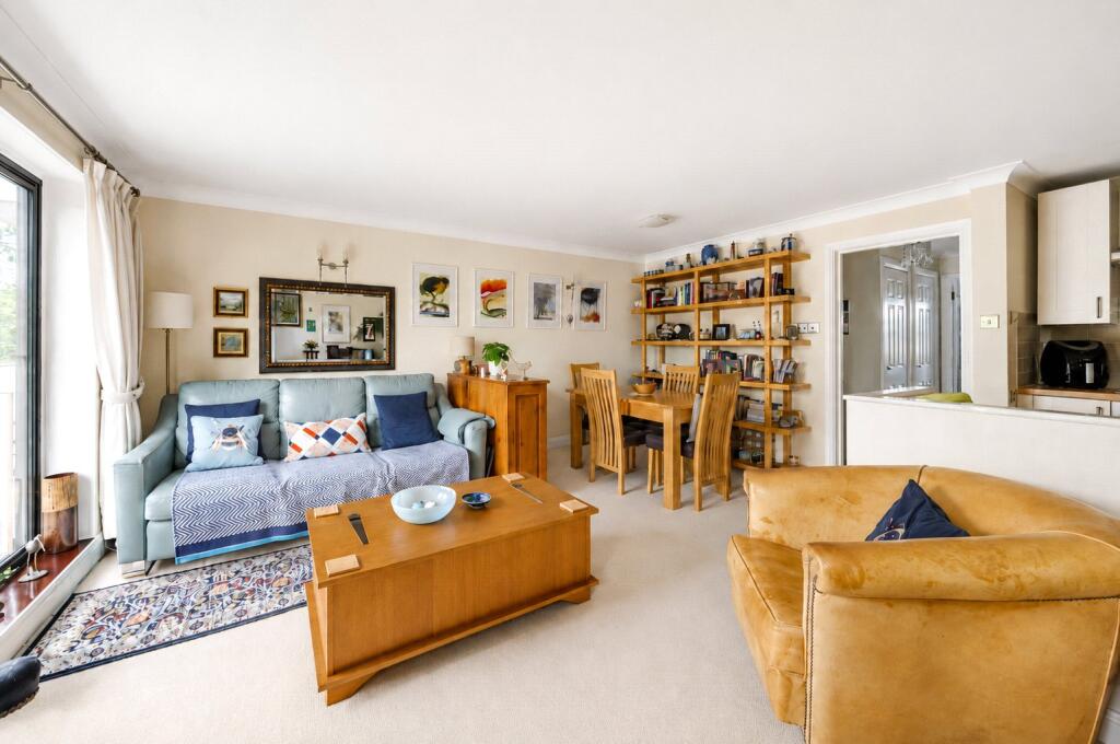 Apartment in Guildford - View 2