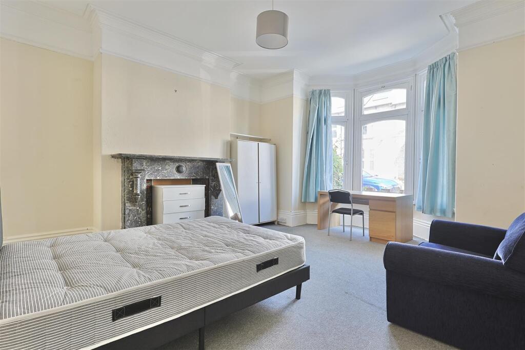 House in Newcastle upon Tyne - View 5