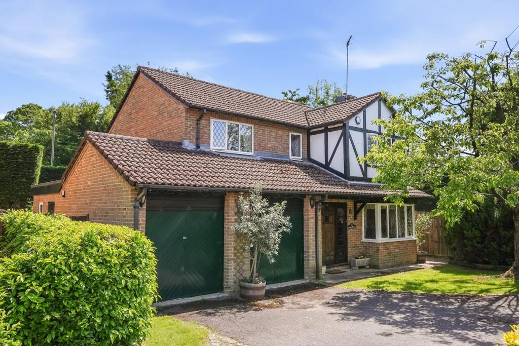 House in Tandridge, Hurst Green, Oxted