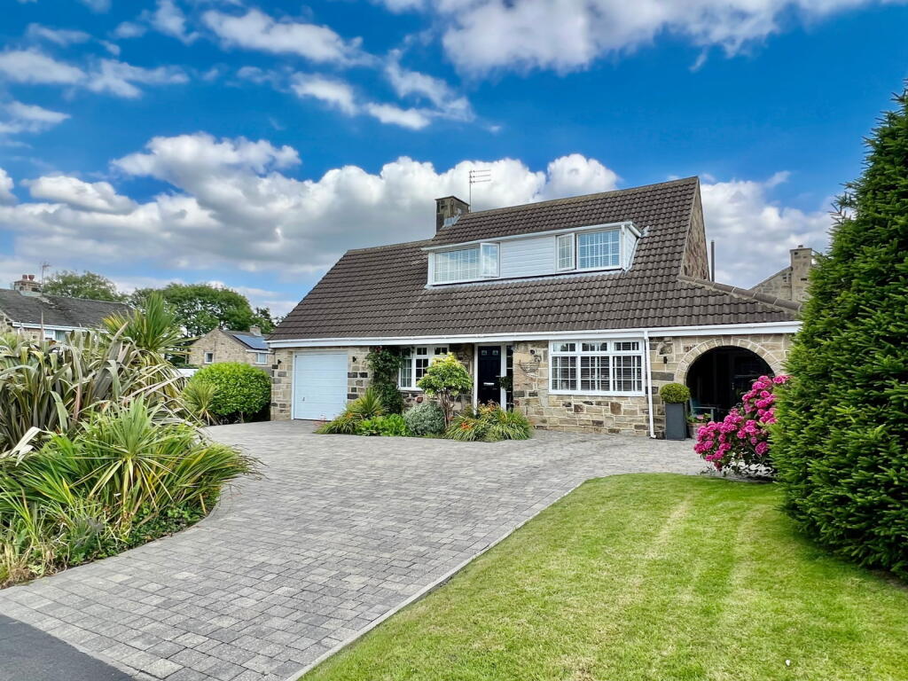 4-bed detached on Shadwell, Ash Hill Gardens, LS17, £680,000