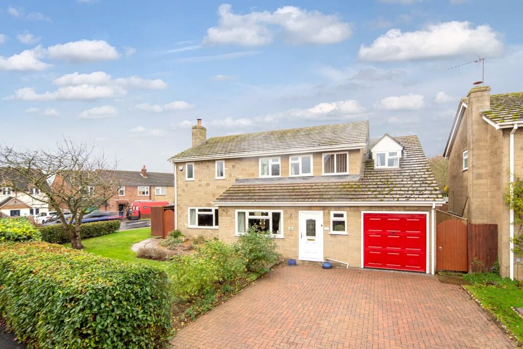 Main image of property: Fortescue Drive, Chesterton, OX26 1UT
