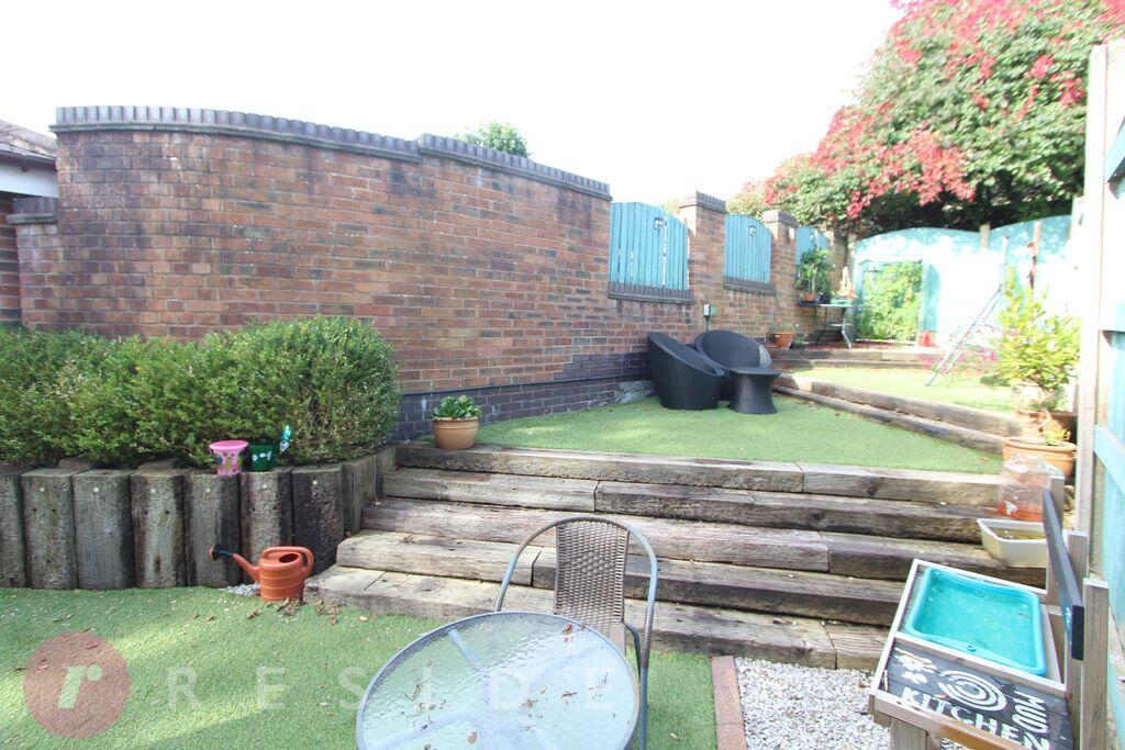 House in Oldham - View 4