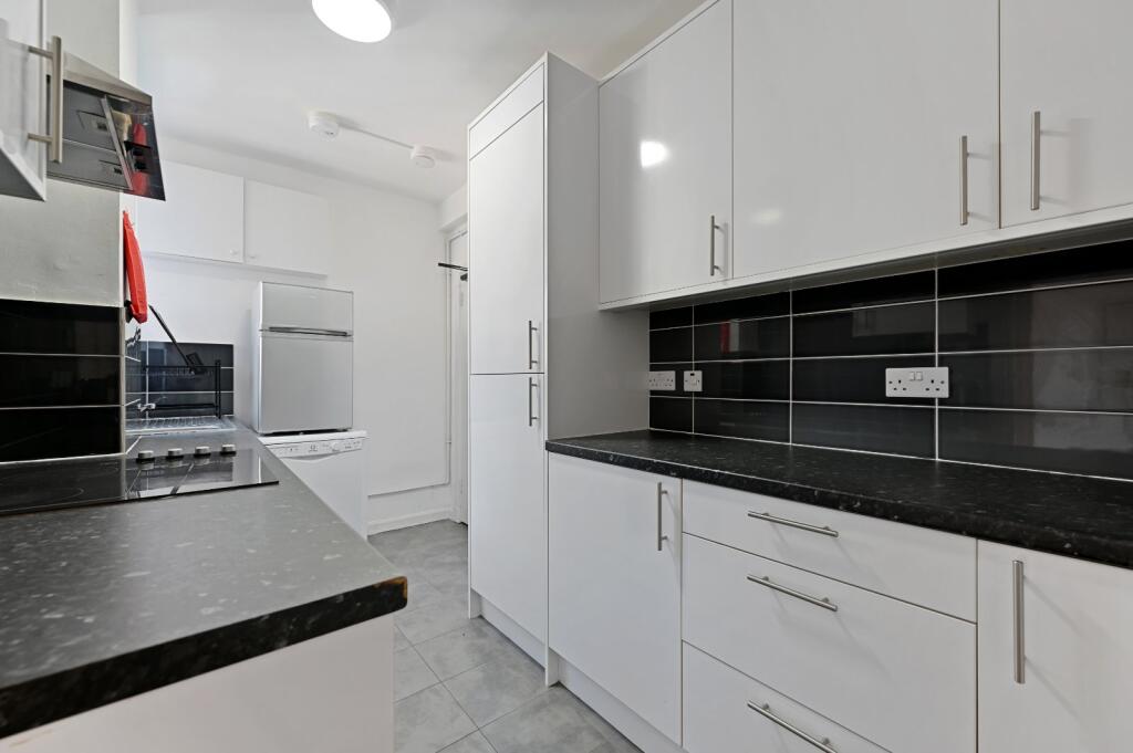 Apartment in London - View 3