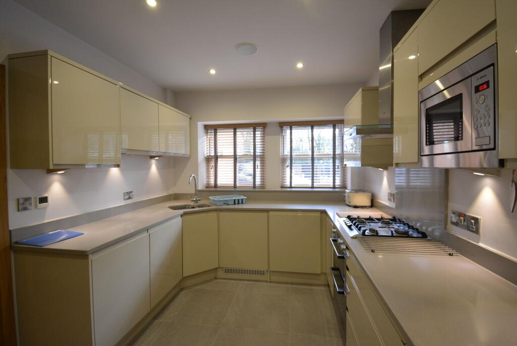 Brackley Lane, Bolton, BL5 photo 4