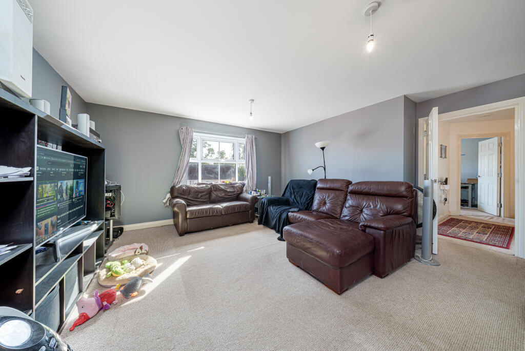 Barons Crescent, Trowbridge photo 4