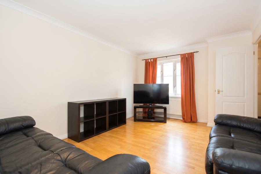 House in Woking, Surrey - View 3