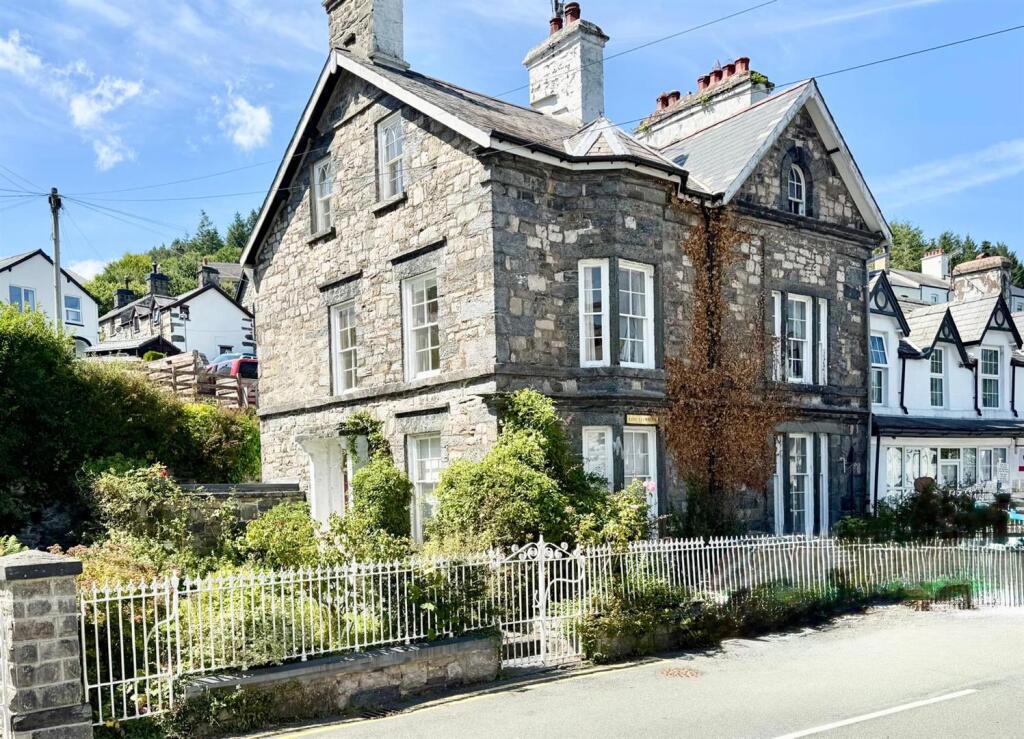 Main image of property: Trefriw