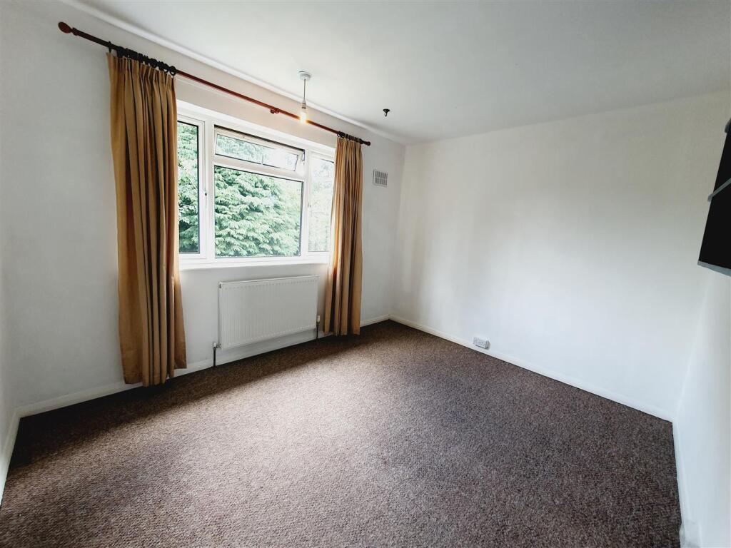 House in Kettering, Leisure Village - View 5