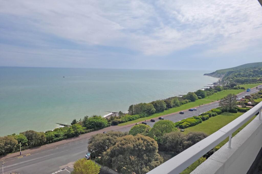 Apartment in Eastbourne, East Sussex - View 2