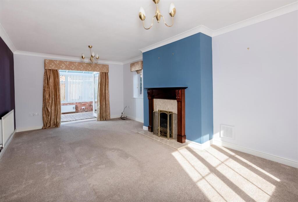 House in Stratford-on-Avon, Wellesbourne CP - View 2