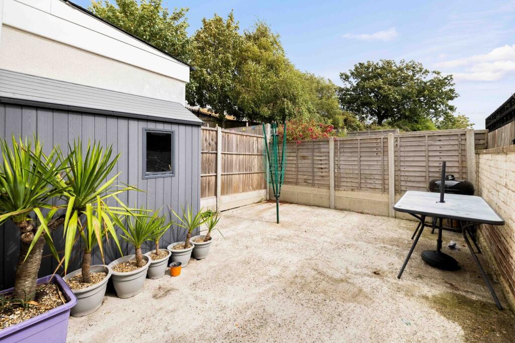 House in Canterbury - View 4