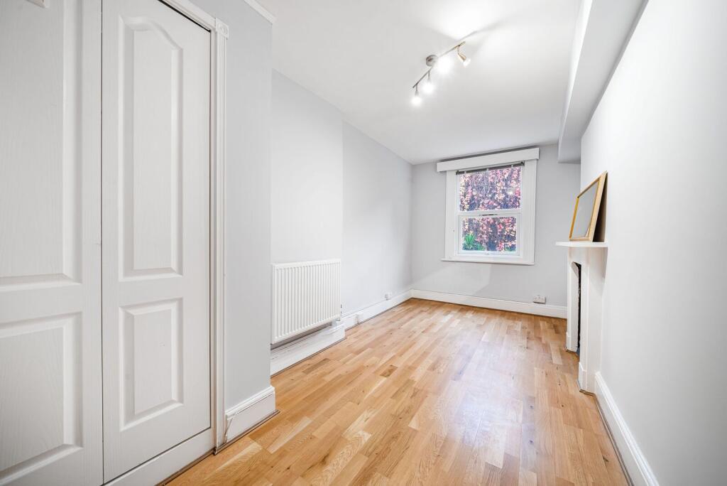 LEXHAM GARDENS, South Kensington, London, W8 – další