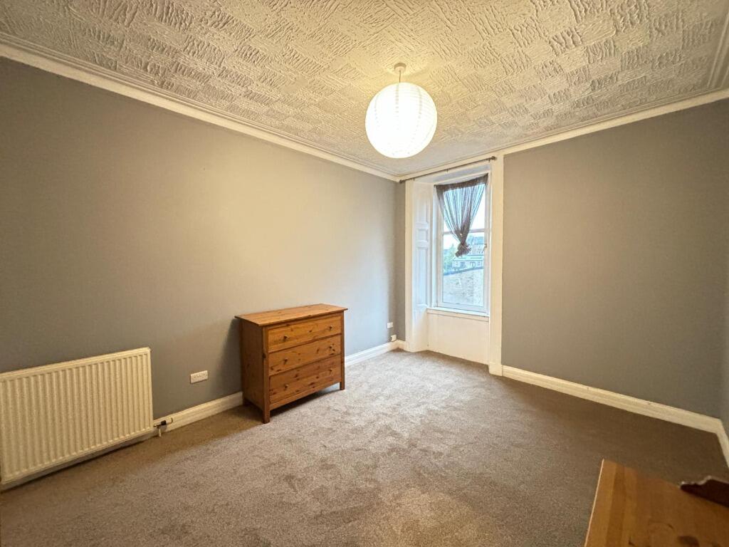 Apartment in Paisley, Renfrewshire - View 5
