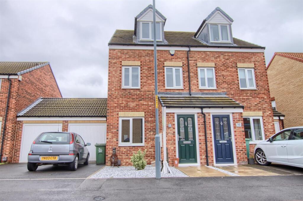 Main image of property: Stanway Close, Ingleby Barwick