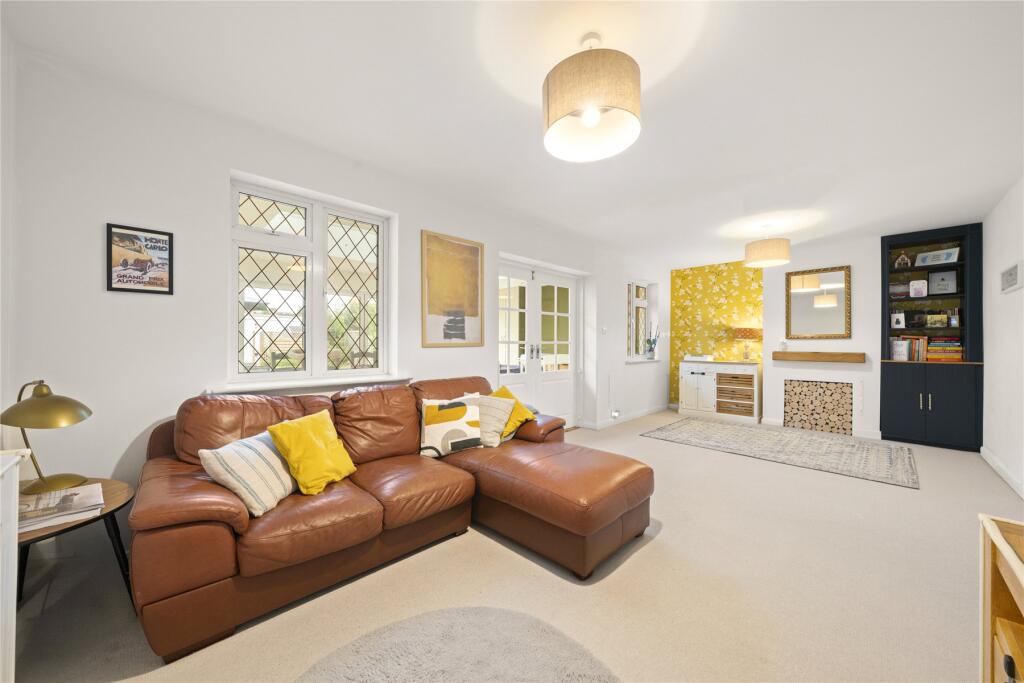 Blundel Lane, Stoke d'Abernon, Cobham, Surrey, KT11 - View 3