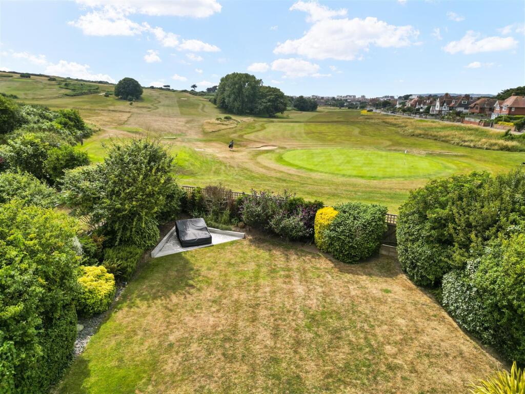 Lullington Close, Seaford photo 4