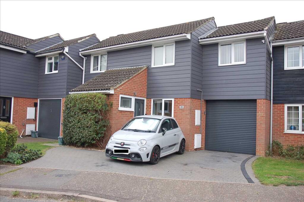 3-bed terraced on Saddle Rise, CM1, £390,000