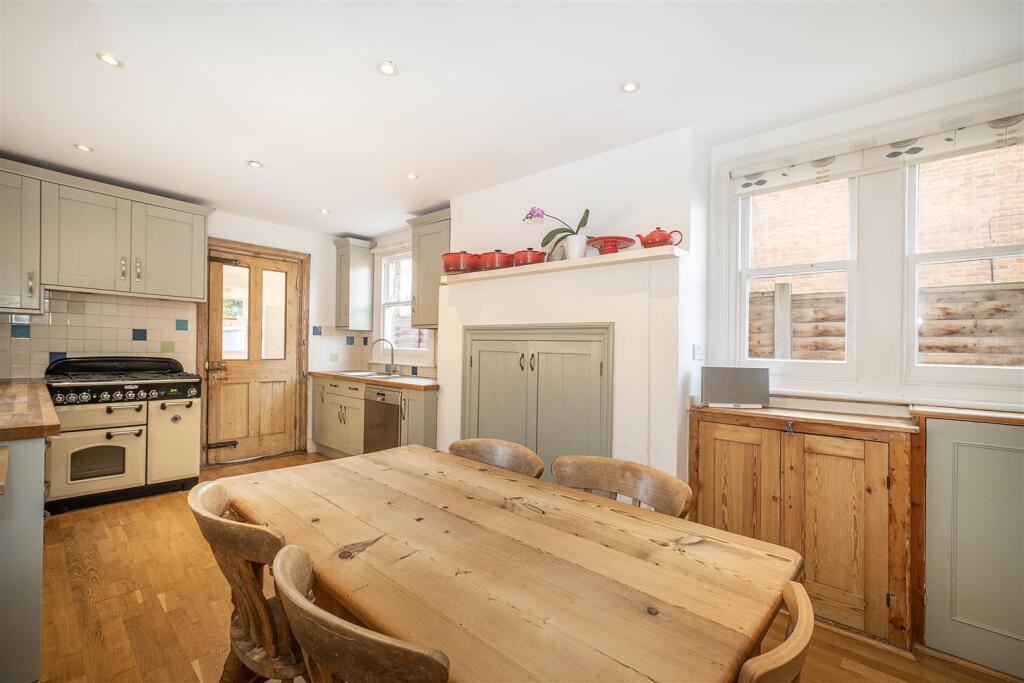 House in Elmbridge, Surrey - View 5