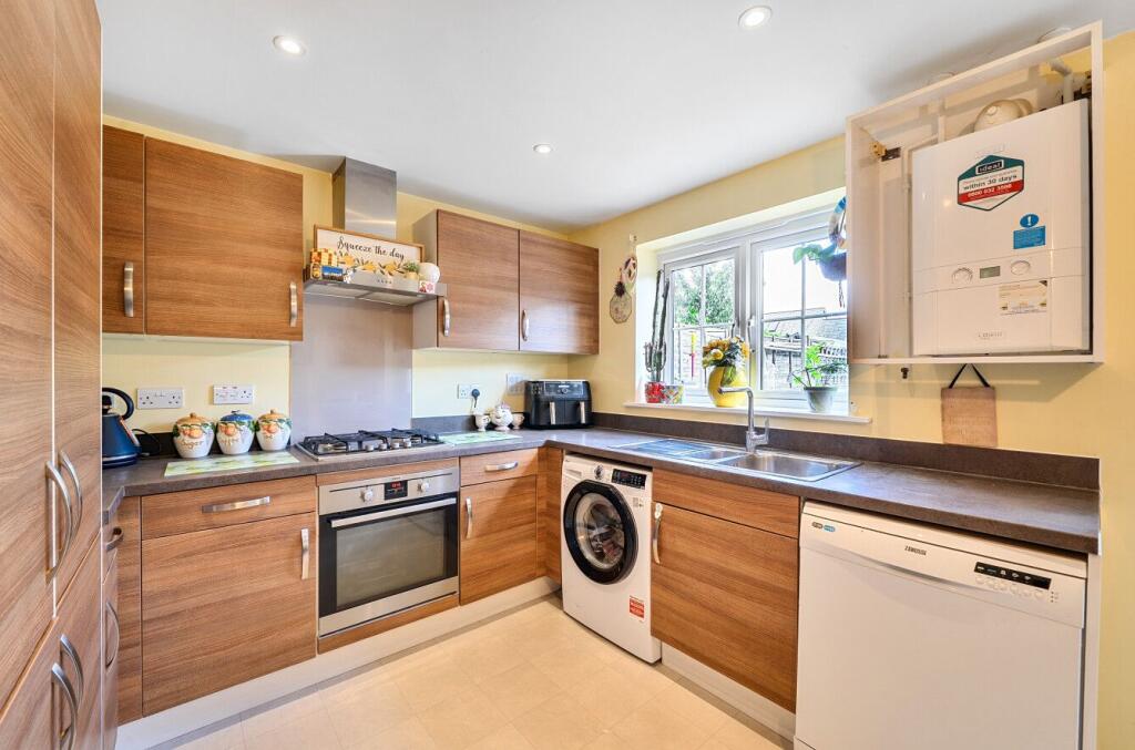 Windmill Mews, Barnham, PO22 - View 4
