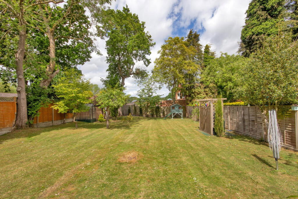 New Barn Road, Longfield, Kent, DA3 7LQ - View 4