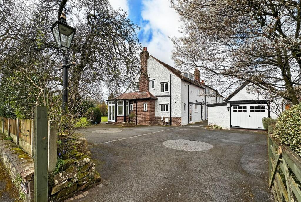 Hale Road, Hale photo 2