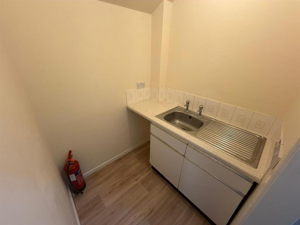 Additional image 7 of Corngreaves, 76 Graingers Lane, Cradley Heath