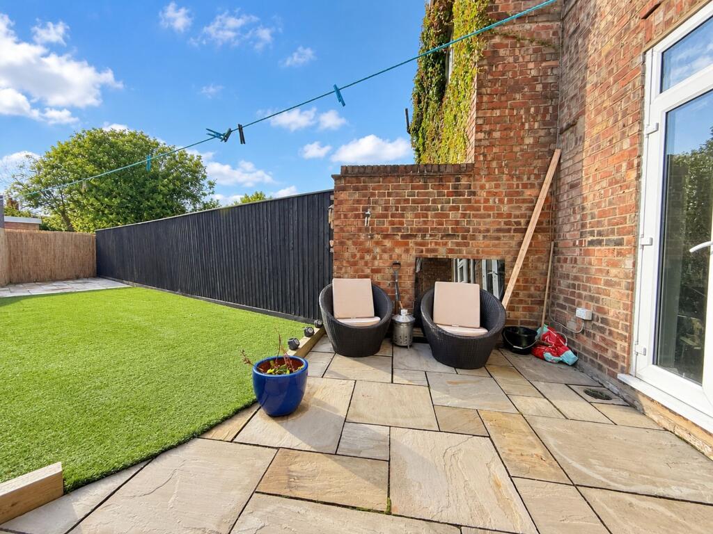 House in Wirral, Liverpool City Region - View 4