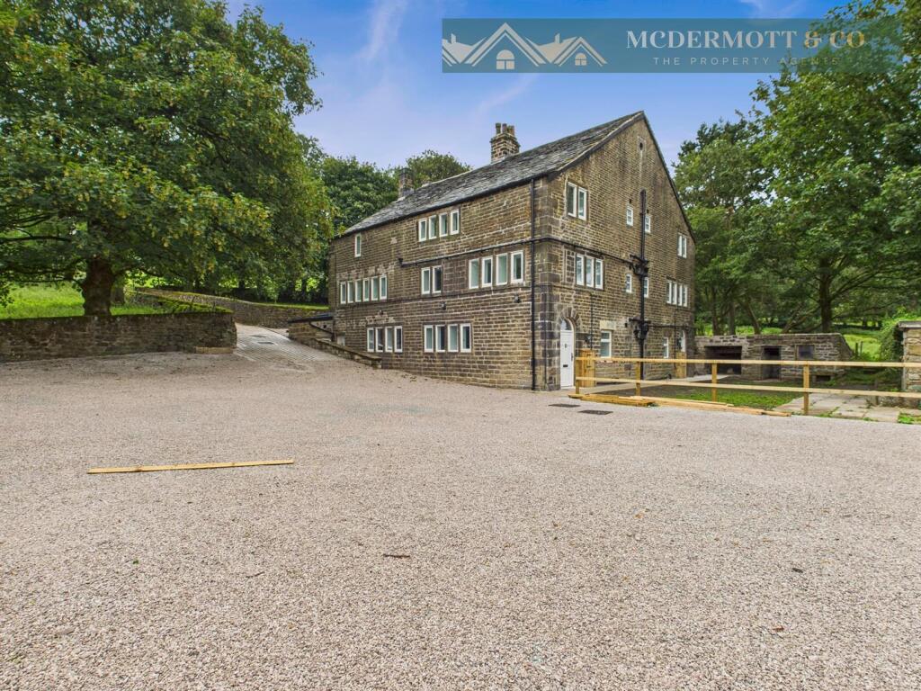 Main image of property: Bradburys Lane, Greenfield, Saddleworth