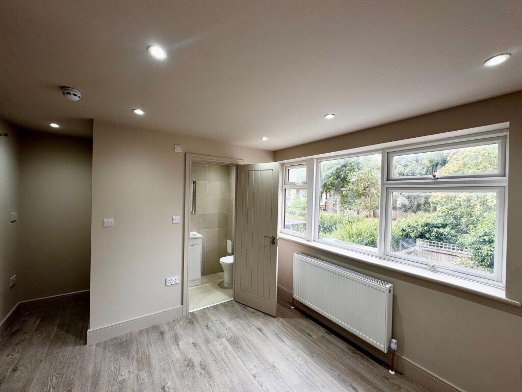 House in Southall - View 5