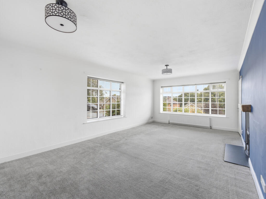 2 St. Alkeldas Road, Middleham, DL8 4PW photo 3