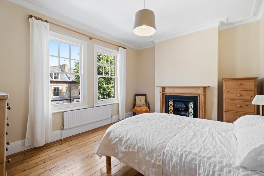 Apartment in London - View 5