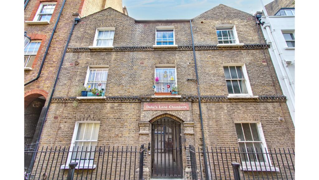Apartment in London, Kensington - More
