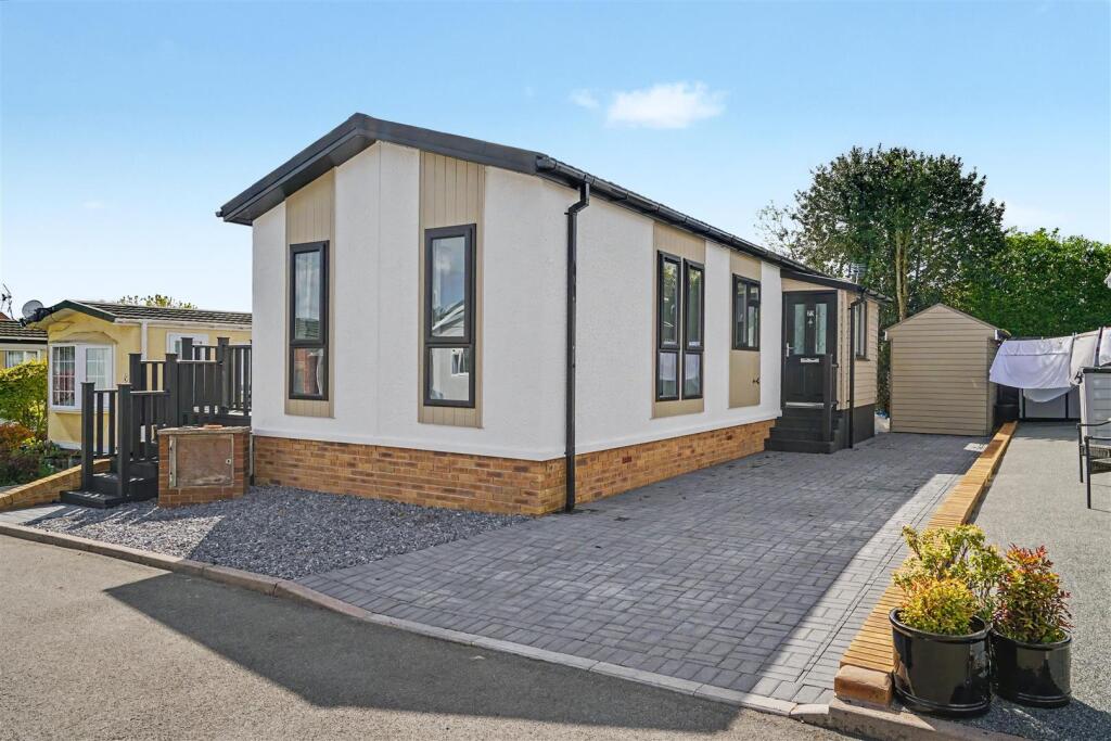2-bed caravan on Off Draycott Road, Draycott, £225,000