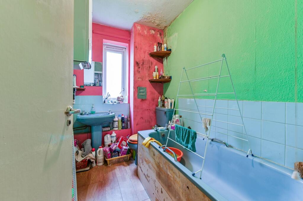 Apartment in London - View 2