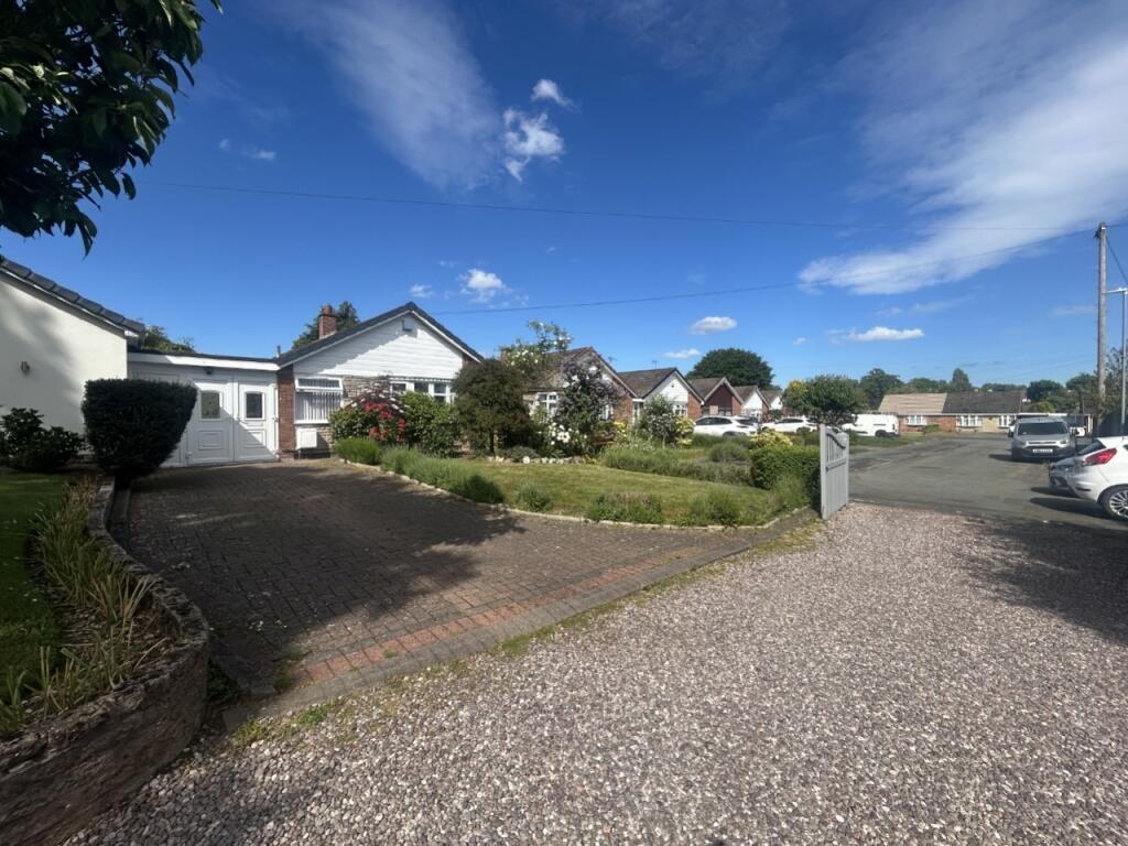 2-bed house on Ludlow Close, Willenhall, £260,000